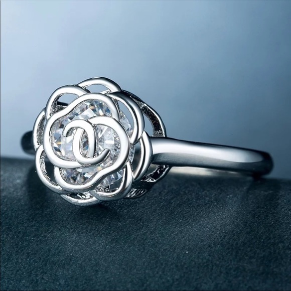 New 925 Silver Flower Design Women’s Ring - Picture 3 of 3
